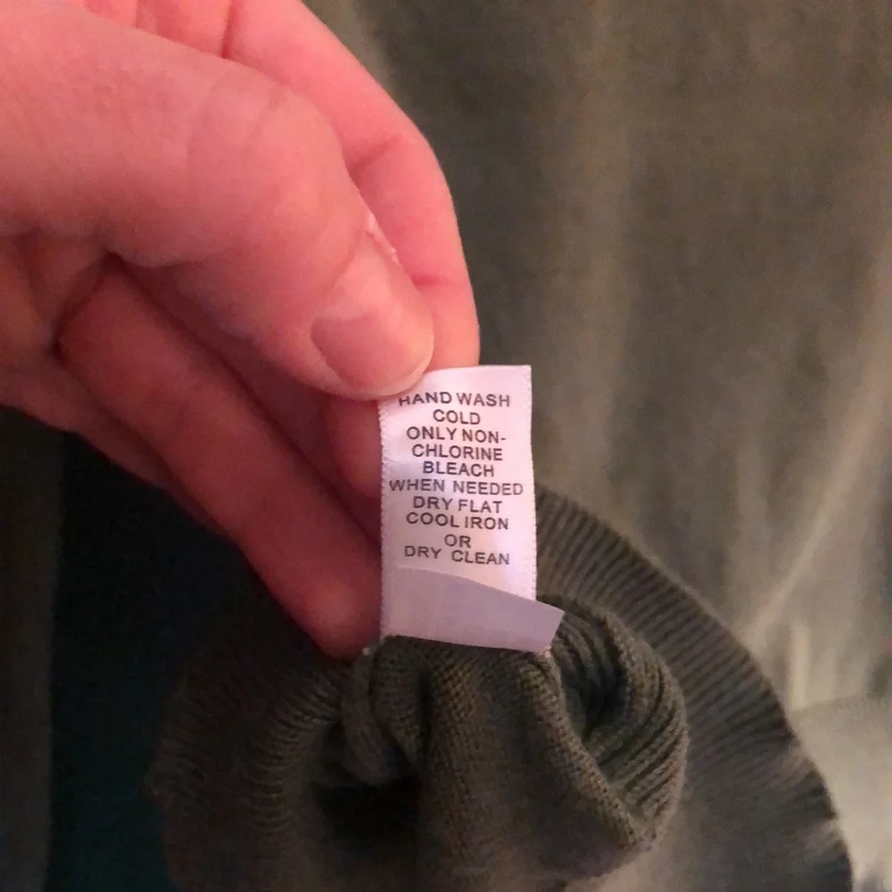 Banana Republic Silk Cashmere V-Neck Sweater S